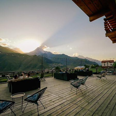 Alpenhaus Kazbegi Hotel & Restaurant Exterior photo