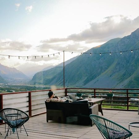 Alpenhaus Kazbegi Hotel & Restaurant Exterior photo